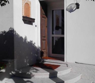 Abbadia Lariana Bed & Breakfast | B&B Le Colombine