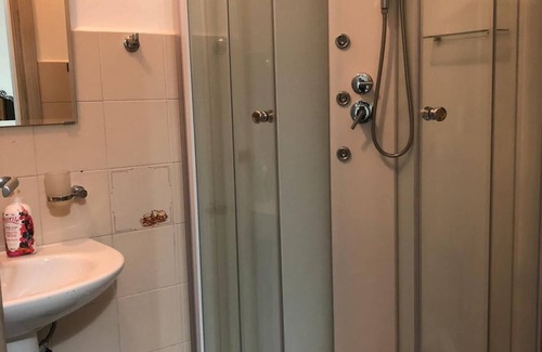 Rho Bed & Breakfast | B b Oasis Passion Fiera - Triple Room With Wifi and Ac, External Bathroom