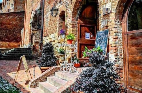 Certaldo Alto Bed & Breakfast | B&B Osteria Del Vicario
