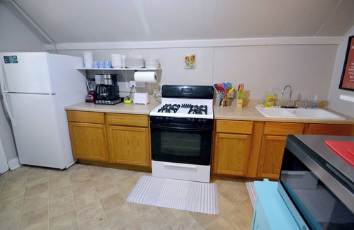 Bloomington Apartment | B-town Treetops