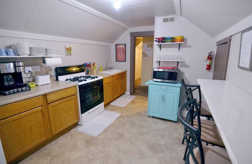 Bloomington Apartment | B-town Treetops