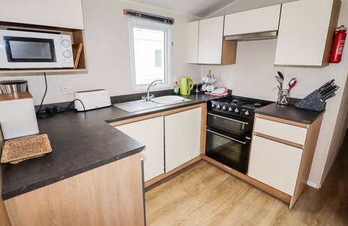 St George Cottage | B15 TY GWYN, pet friendly, country holiday cottage in Towyn