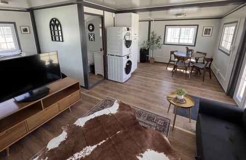 Monahans House | B2: Roomy BoxHouse Away from Home, Monahans, TX
