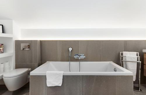 15th Arrondissement Apartment | B4 Loft Duplex 175Blo-Paris Convention