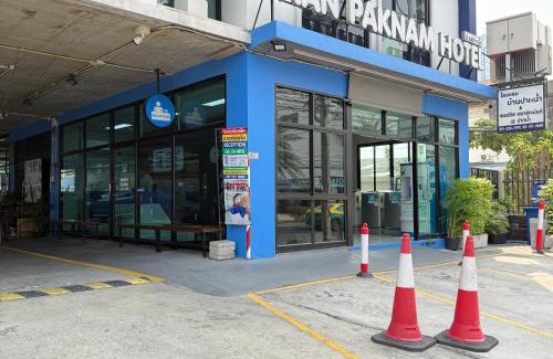 Mueang Samut Prakan District Apartment | ฺBaan Paknam Hotel