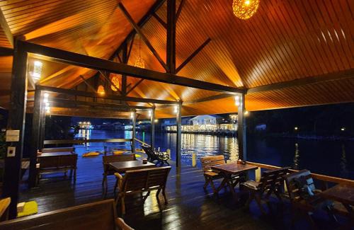 Ko Chang House | Baan Rim Nam