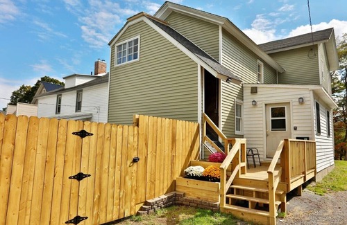 Oneonta Apartment | Babe Ruth Apt 2 - All Star Baseball Rentals