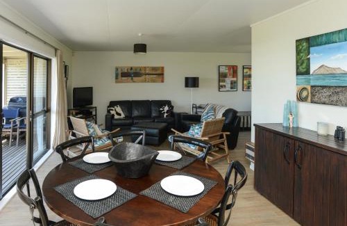 Waimarama House | Bach 112 - Waimarama Holiday Home