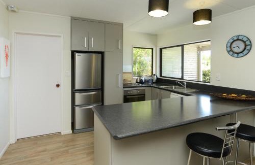 Waimarama House | Bach 112 - Waimarama Holiday Home