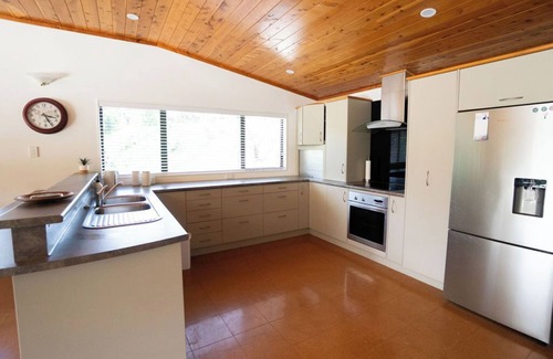 Whangamata House | Bach on a Block