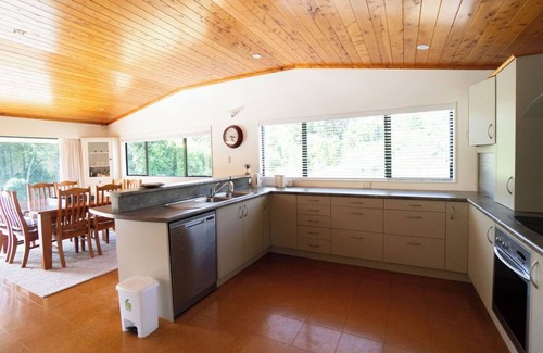 Whangamata House | Bach on a Block
