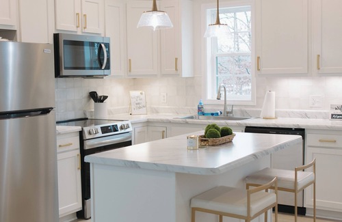 Farmers House | Bachelorette cottage at MeadowView!