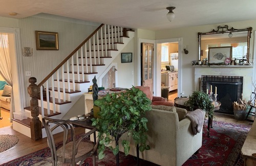 Block Island House | Back to nature, an Island artist’s cottage.