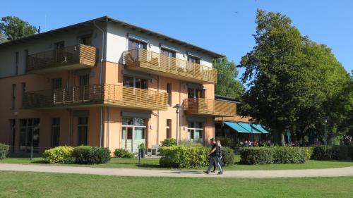 Neubrandenburg Hotel | Badehaus Hotel & Restaurant