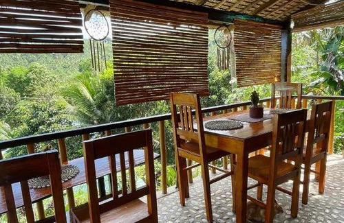 Puerto Galera Bed & Breakfast | Bahay Luntian Guest House