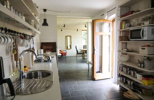 Tirpersdorf House | Bahnwärterhaus Droßdorf - vacation home, shower, WC, 3 bedrooms