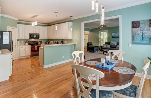 Cornelius House | Bailey's Corner in Cornelius - Walkable neighborhood to restaurants, shops & bars - Community Pool