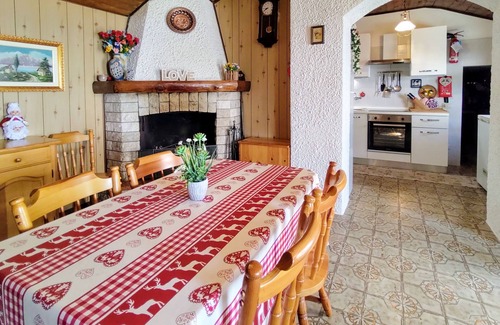 Peglio House | Baita dei Nonni by Interhome