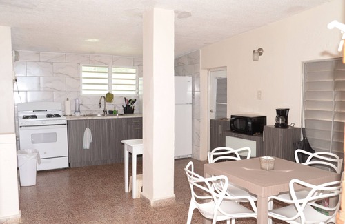 Bajo Apartment | BAJOS MARINA BEACH HOUSE; Enjoy Sunsets on the Coast of the Caribbean Sea