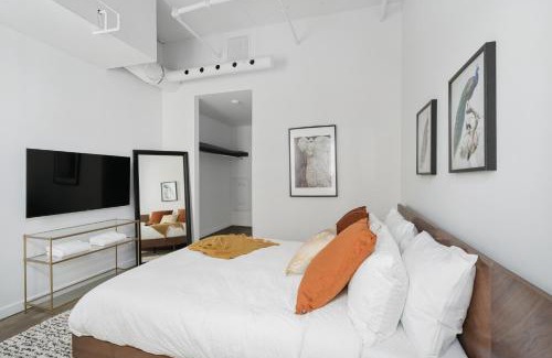 Downtown Montreal Apartment | Bakan - Sainte Catherine