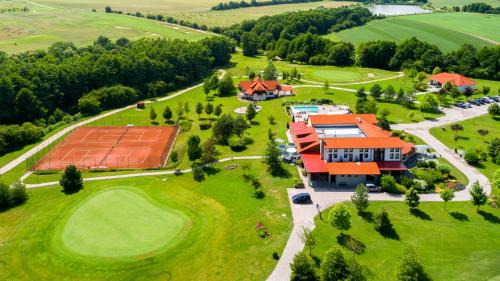 Zirc Resort | Bakony Resort - a Felnőttbarát Hotel - Szarvaskút Vendégpark