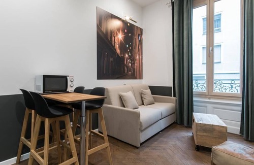Cret de Roc Apartment | Balay Apartment - Saint Etienne City Room