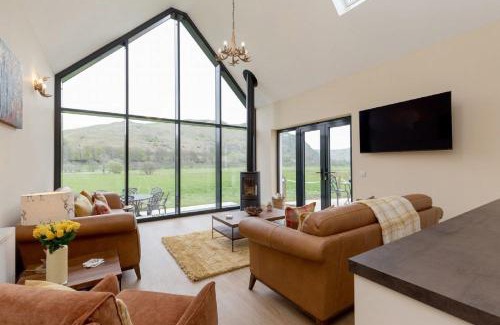 Maybole House | Balbeg Cottage