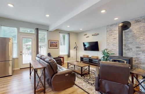 McKinleyville House | Balboa Bliss