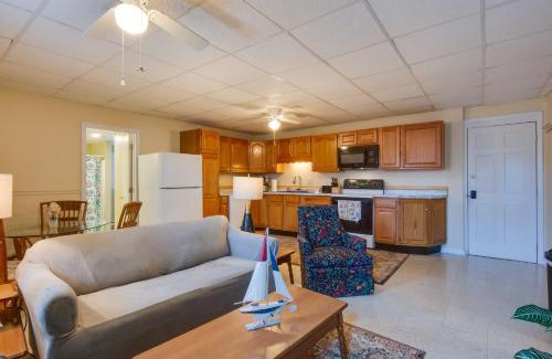 Mayville Apartment | Balcony and Scenic Views Chautauqua Lake Retreat