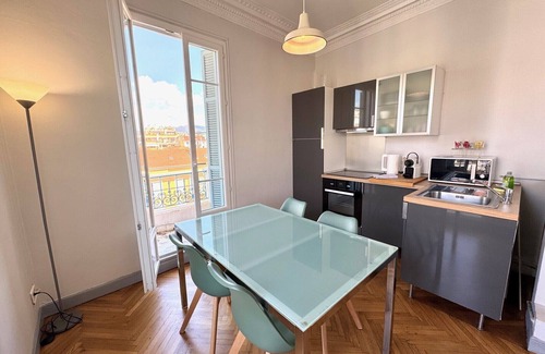 Musicians Quarter Apartment | Balcony Excelsior 1 - Grimaldi/Promenade des Anglais
