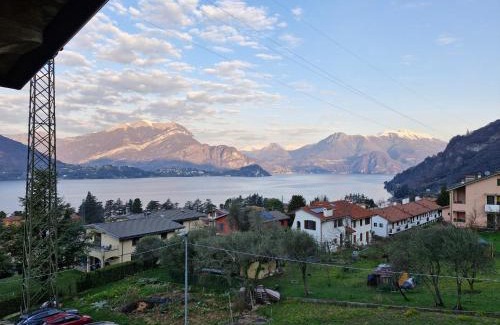 Lierna Apartment | Balcony Lake View Apartment