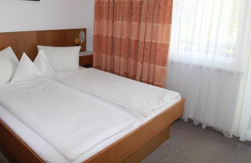 Klopein Bed & Breakfast | Balcony room - Pension Sonnenschein