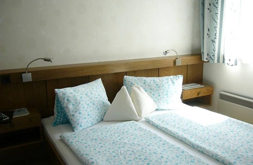 Klopein Bed & Breakfast | Balcony room - Pension Sonnenschein