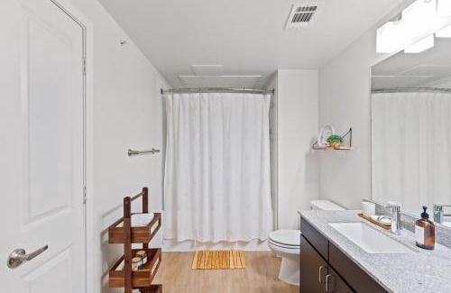 Austin Apartment | Balcony with Hills View,Pool, Free Parking and Gym