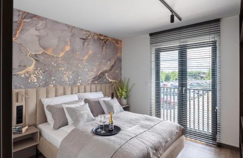 Cholerzyn Apartment | Balice Apartamenty Premium - by Upstairs