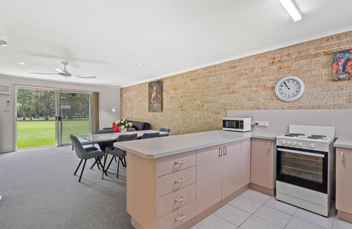 East Ballina Apartment | Ballina Golf Unit - Panoramic Views of Ballina Golf Course