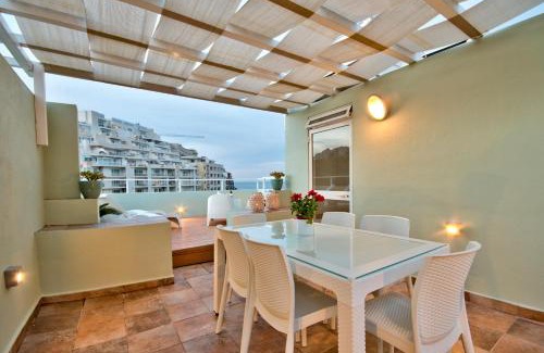 Il-Balluta House | Balluta Bay Beach house with Seaviews