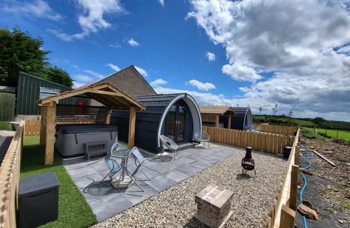 Bushmills Cabin | Ballyhemlin Pods - Blackthorn