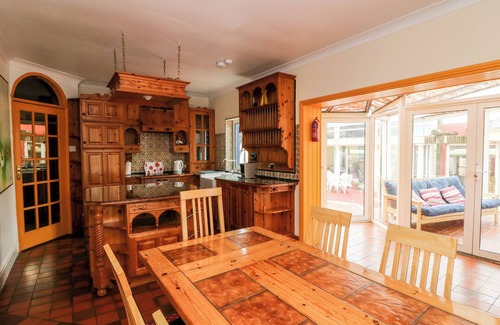 Lady's Island Cottage | BALLYSHEEN HOUSE, pet friendly in Rosslare Harbour, County Wexford