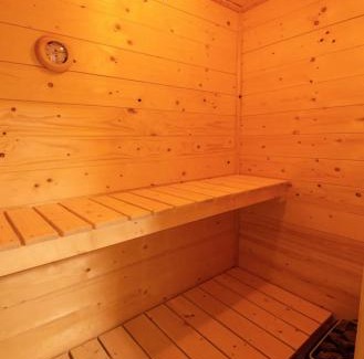 Charpennes - Charmettes Apartment | Balnéo & Sauna, séjour détente aux Teinturiers - Métro Charpennes - Garage