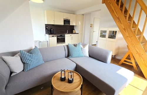 Schonberger Strand Apartment | Baltic Sea vacation apartment Ostsebude 11 at the Schönberg pier