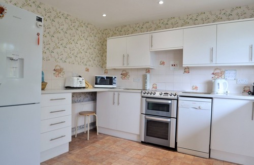 Ventnor Cottage | Baltija - a bungalow that sleeps 6 guests in 4 bedrooms
