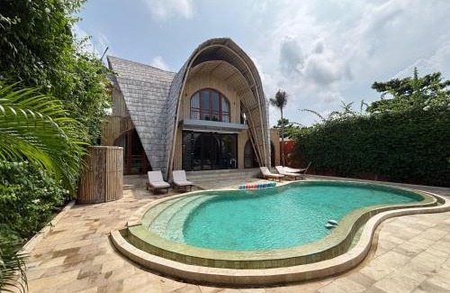 Dewi Sri Villa | Bamboo Estate Legian