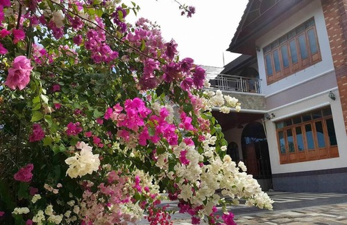 Kosum Phisai Apartment | Bamboo Hill Chalet ที่พักบรรยากาศวิลล่าสไตล์ยุโรป