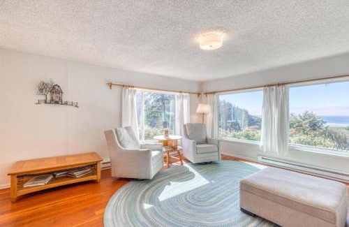 Neahkahnie Beach House | Bamboo House - Meredith Lodging