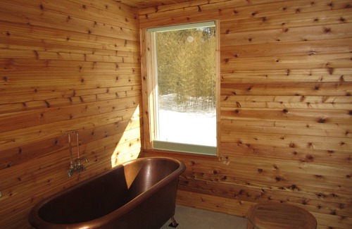 Florence Apartment | Bamboo: Spacious with Cedar Wet-room, Private Patio