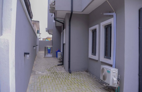Surulere Apartment | Bamgbose Apartments in Surulere, Lagos Nigeria