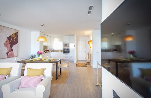 Puerto Banus Apartment | Banús, Villa Marina, Beachfront Complex!