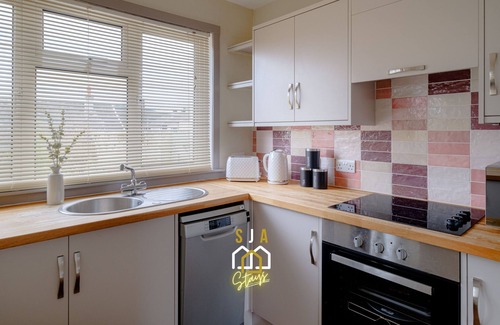 Banchory House | Banchory House - SJA Stays - Cosy 2 bed house