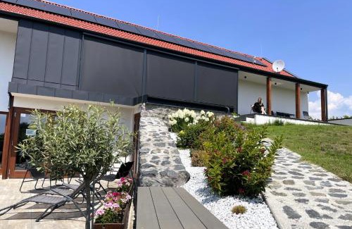 Somlojeno Apartment | Bandi Weekend House